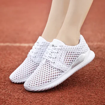 2023 Женские теннисные туфли, модная нескользящая спортивная обувь для бега на шнуровке, Летние полые кроссовки для женщин Basket Femme