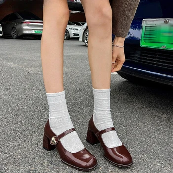 2023 Новые туфли Мэри Джейн Женская обувь Женские туфли в стиле Лолиты на толстом каблуке с пряжкой Школьная форма Кожаные туфли для студенток