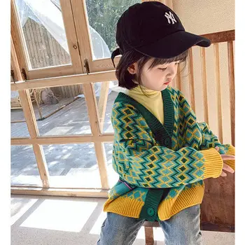 Топ для девочек 2023 года, новый Осенне-Зимний вязаный кардиган в корейском модном стиле, свободный клетчатый свитер для маленьких девочек, пальто, Детская одежда